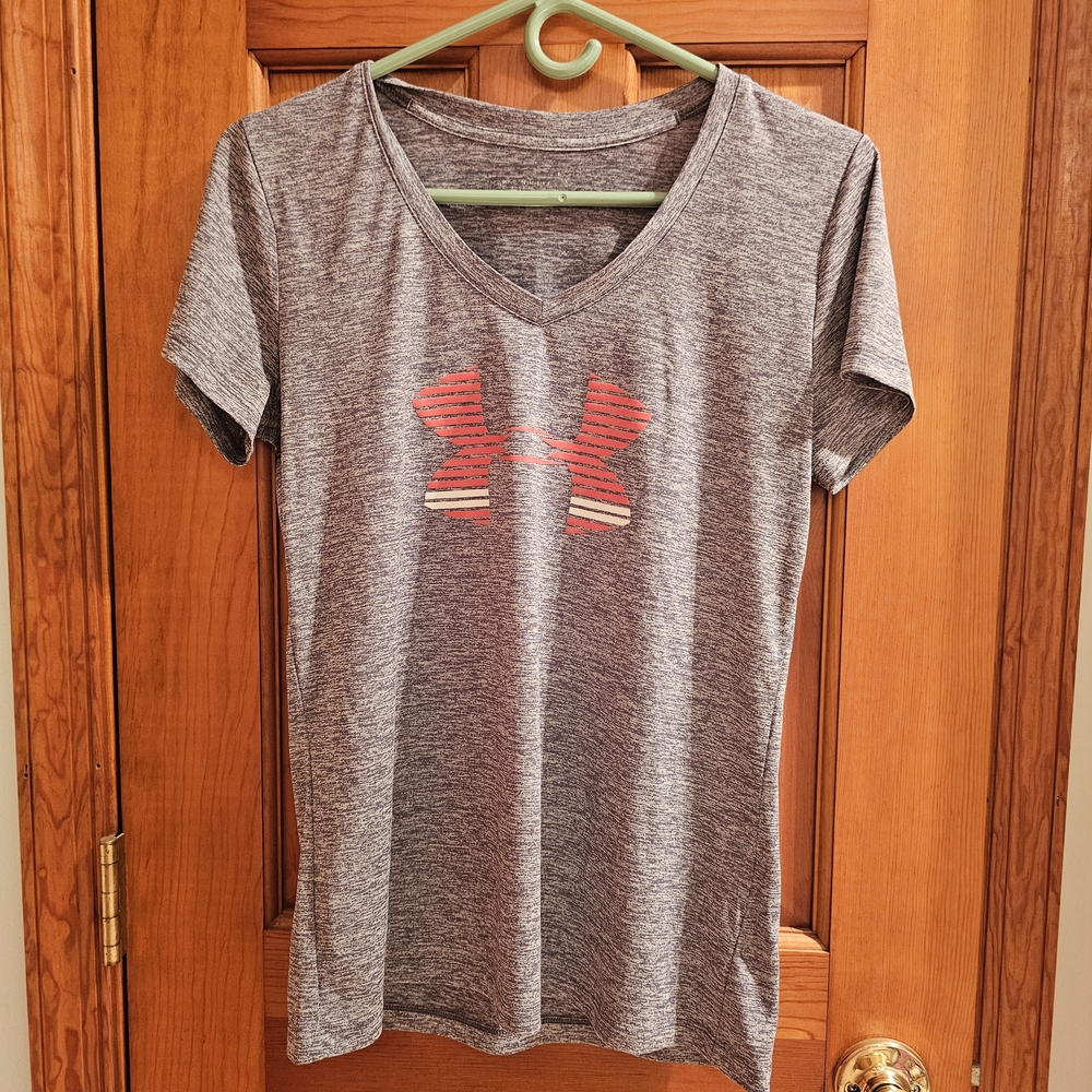Under Armour Women's Heathered Gray V-Neck Tee
